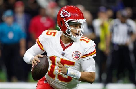 Pro Picks: Mahomes, Chiefs up for a tough task vs. Lions